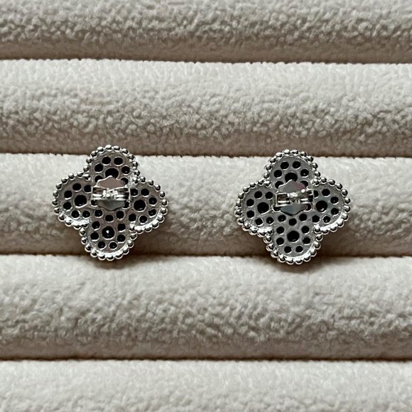 Elegant Silver and Black Stud Earrings - Picture 5 of 7